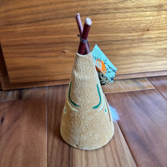 Vintage First Nations Canadian art- Teepee and baby - Picture 7 of 12